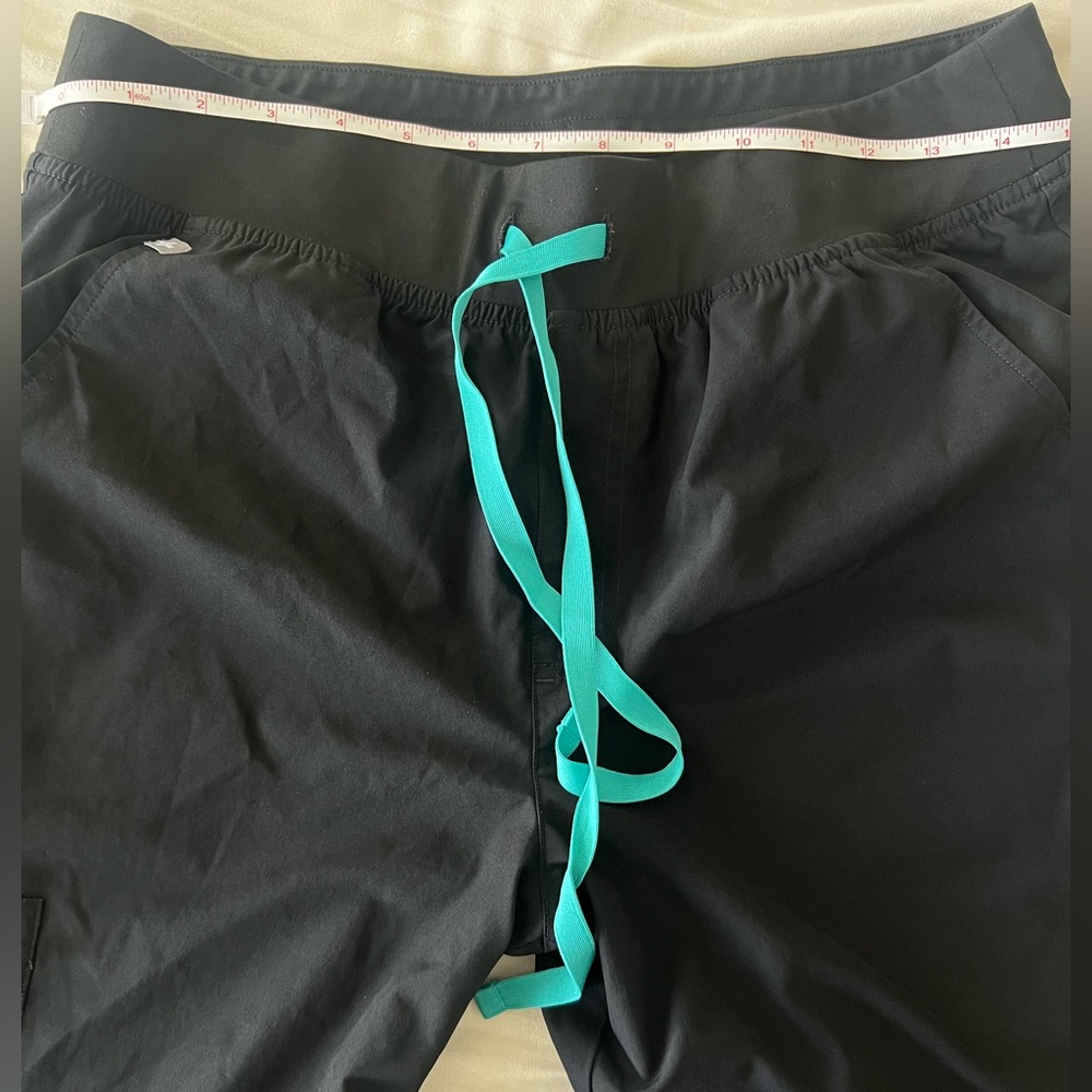 FIGS Technical Collection Jogger Scrubs - Picture 11 of 14